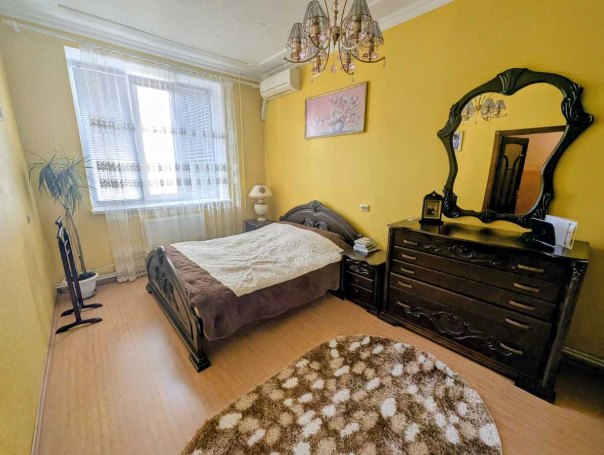 Продажа 3-комнатной квартиры 120 м², Героев Чернобыля ул., 5/8