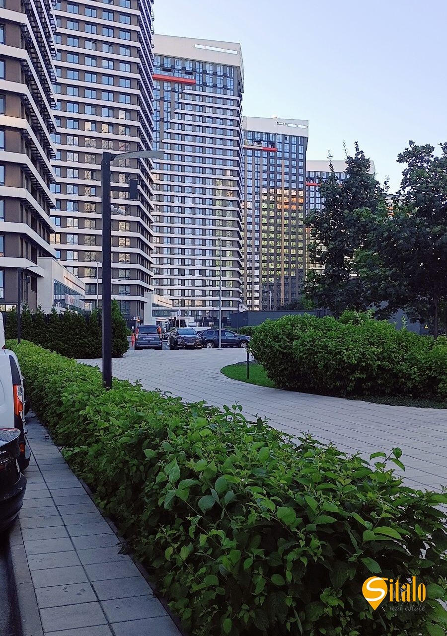 Продаж 2-кімнатної квартири 75 м², Дніпровська наб., 9