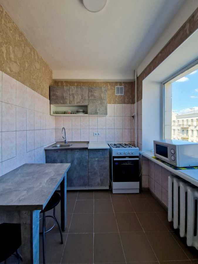 Оренда 2-кімнатної квартири 56 м², Велика Васильківська вул., 45