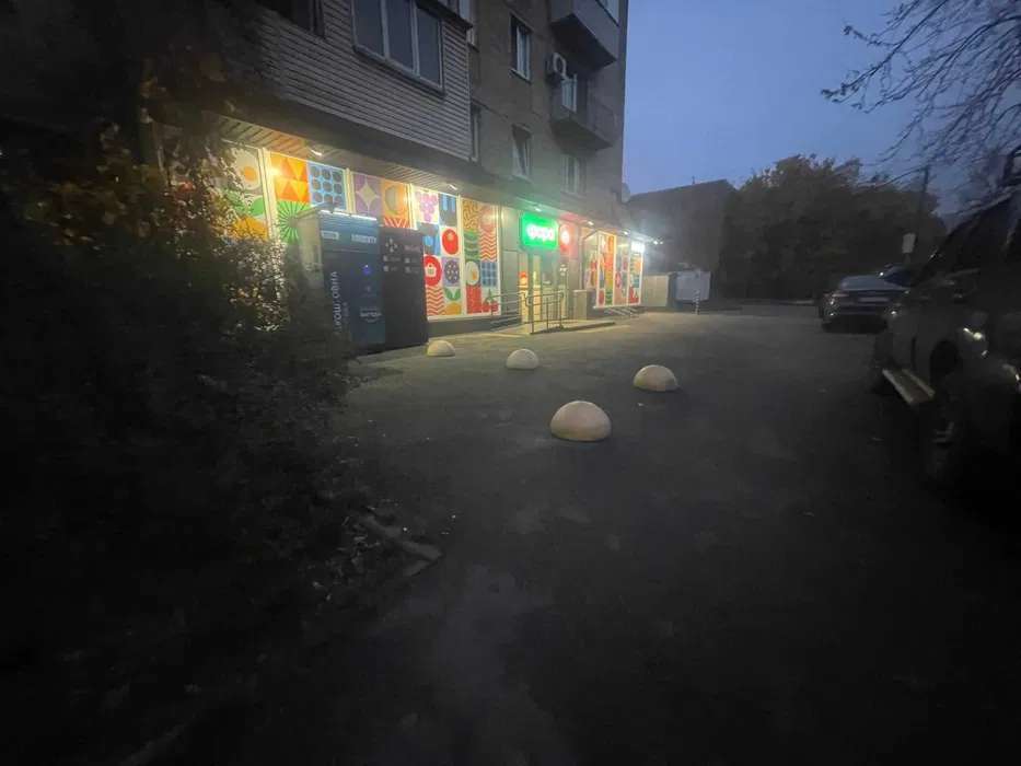 Продаж 2-кімнатної квартири 46 м², Будівельників вул., 12