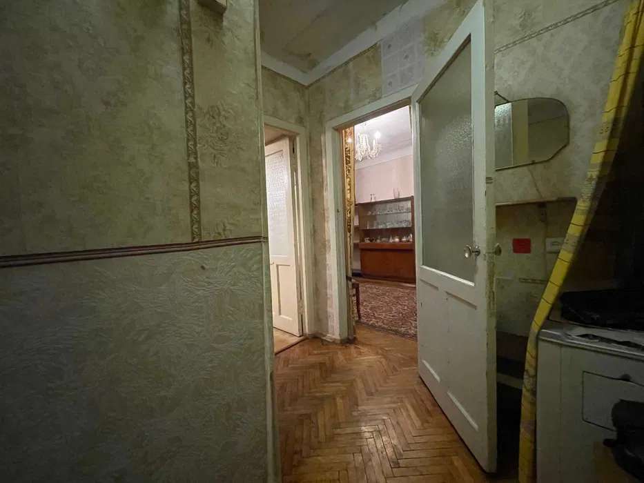 Продаж 2-кімнатної квартири 46 м², Будівельників вул., 12