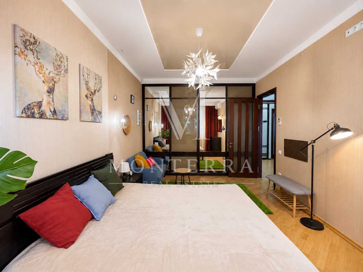 Продаж 3-кімнатної квартири 74.3 м², Арсенальна вул., 15