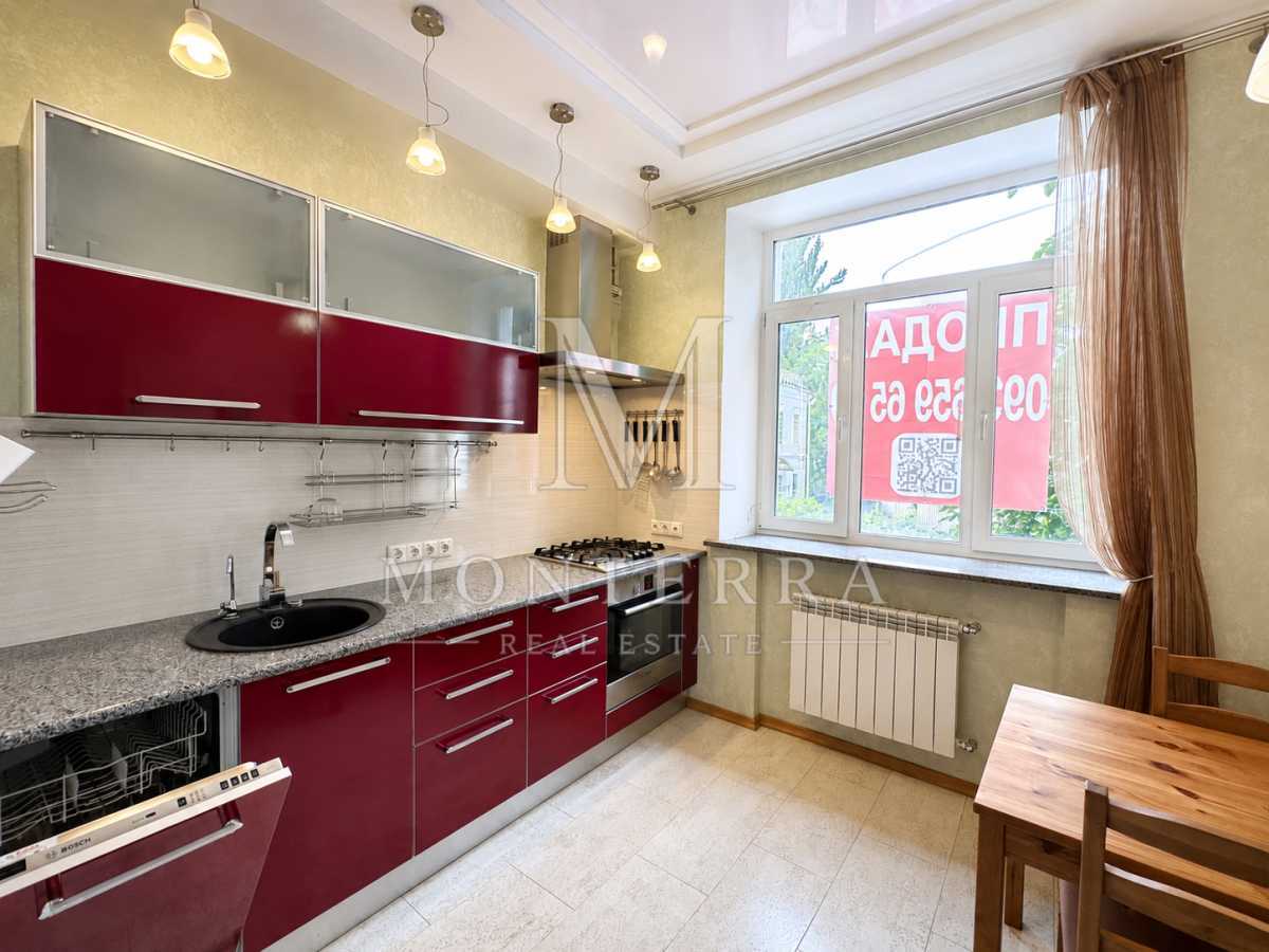 Продаж 3-кімнатної квартири 74.3 м², Арсенальна вул., 15