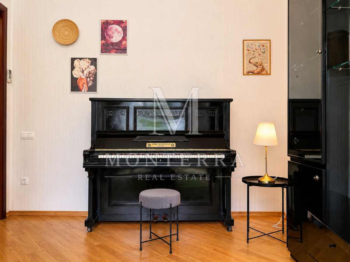 Продаж 3-кімнатної квартири 74.3 м², Арсенальна вул., 15