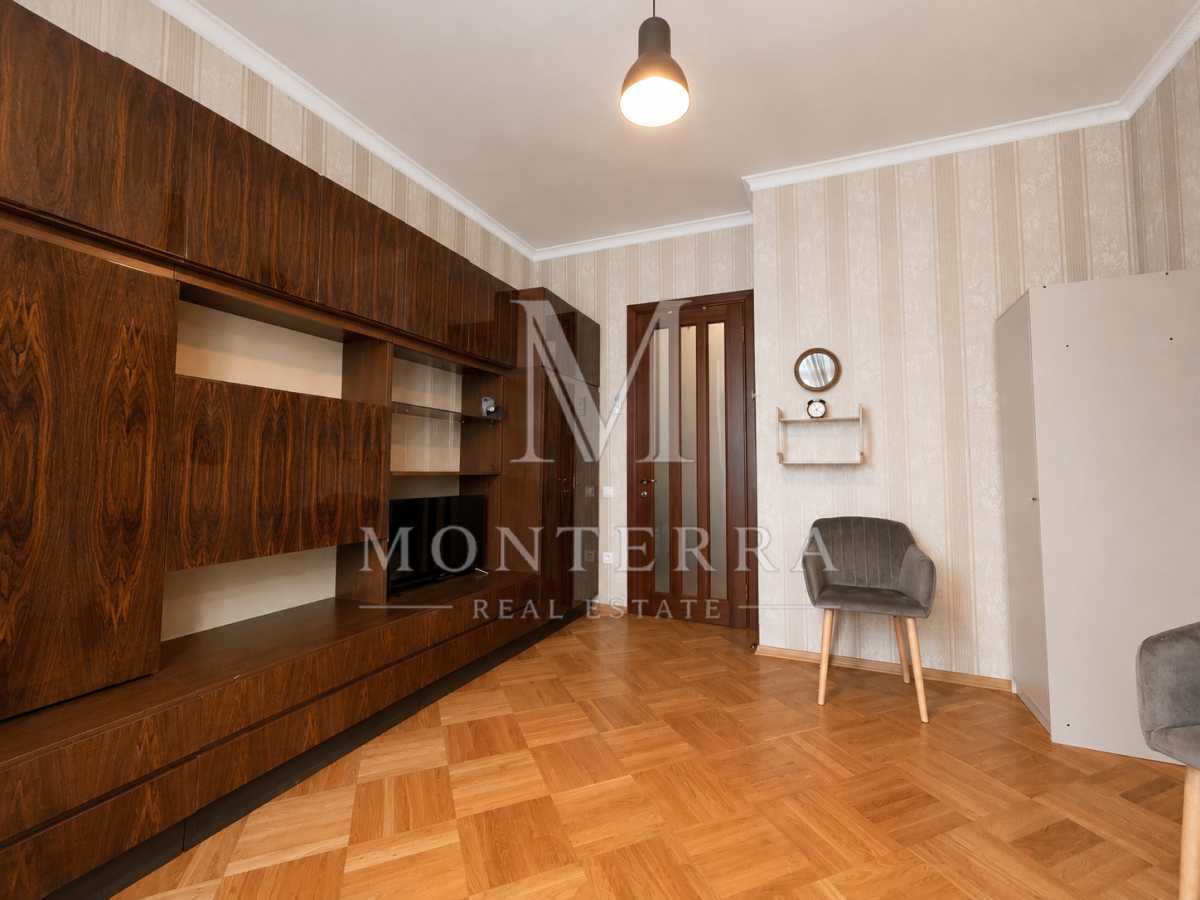 Продаж 3-кімнатної квартири 74.3 м², Арсенальна вул., 15