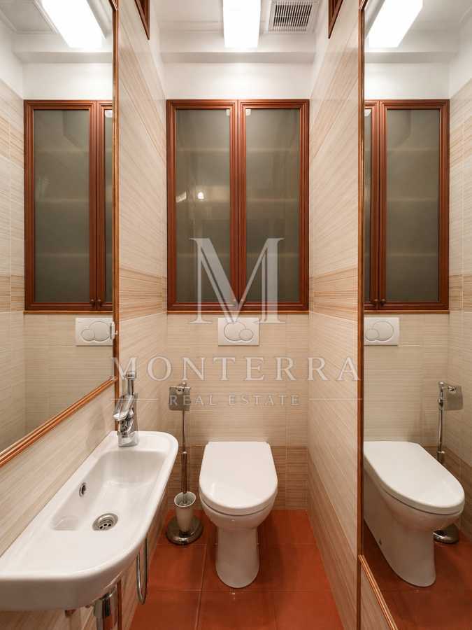 Продаж 3-кімнатної квартири 74.3 м², Арсенальна вул., 15