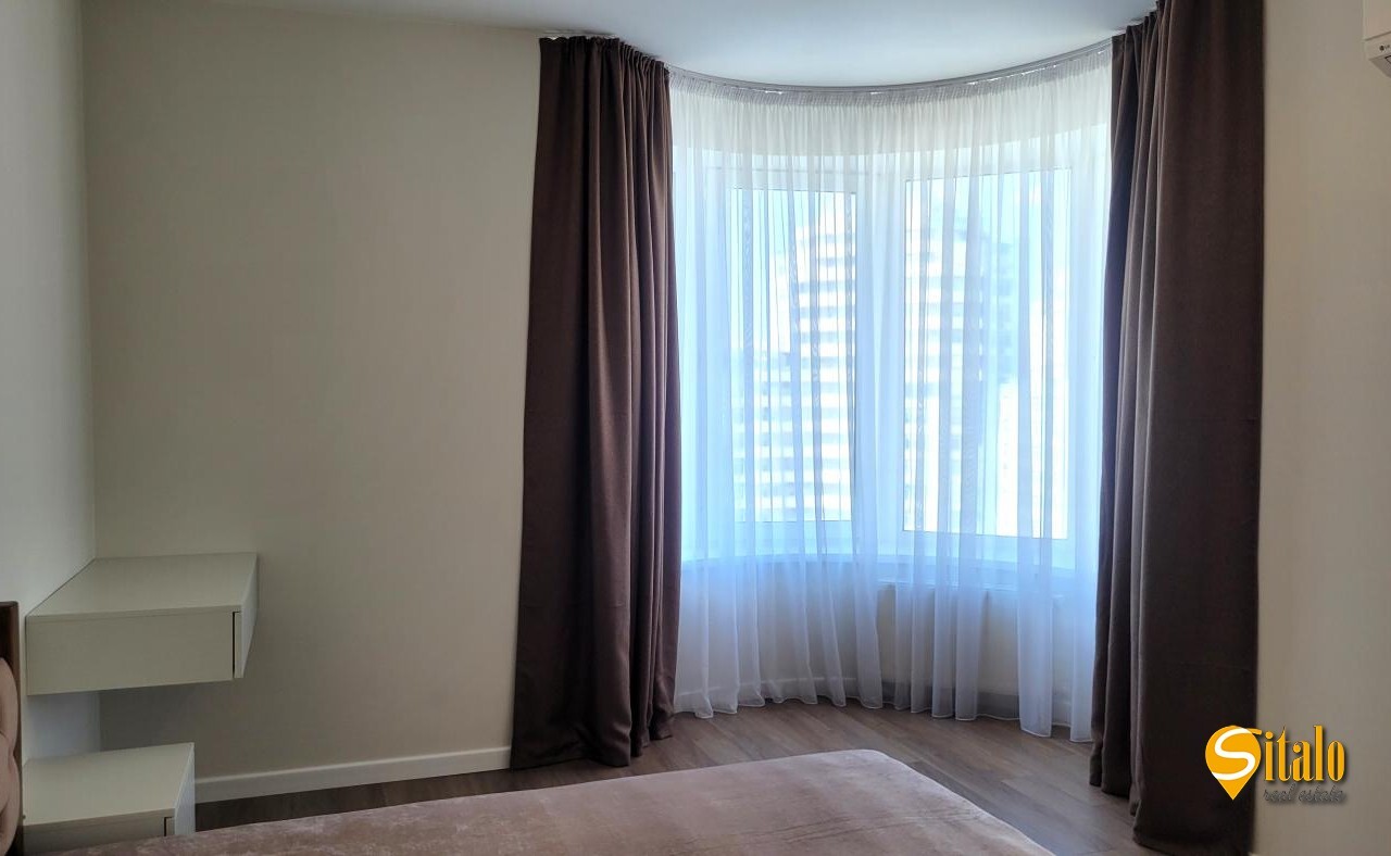 Продаж 3-кімнатної квартири 87 м², Дніпровська наб., 26