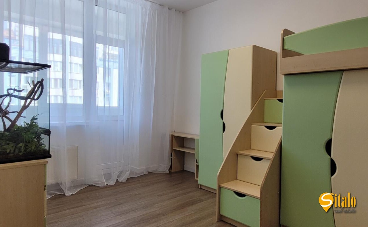Продаж 3-кімнатної квартири 87 м², Дніпровська наб., 26