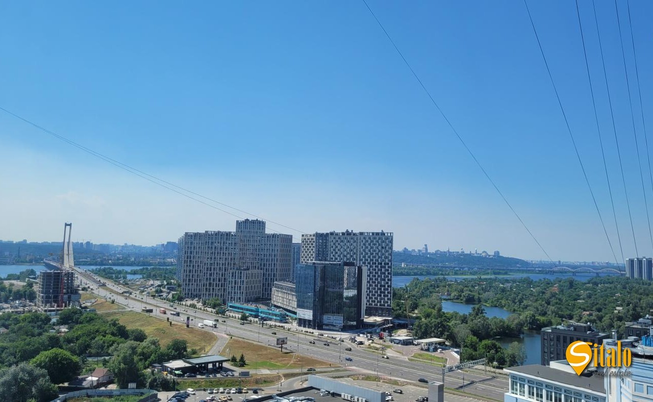 Продаж 3-кімнатної квартири 87 м², Дніпровська наб., 26