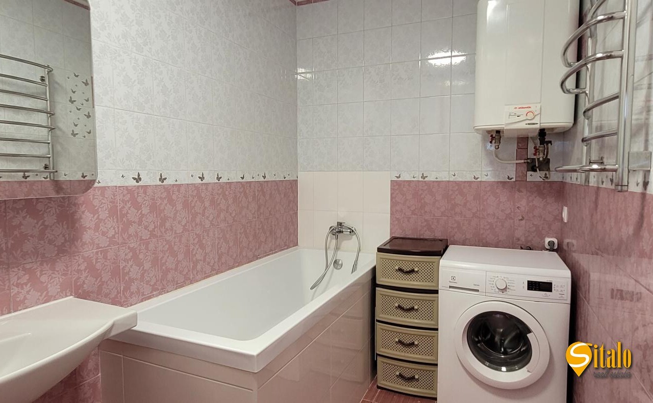 Продаж 3-кімнатної квартири 87 м², Дніпровська наб., 26