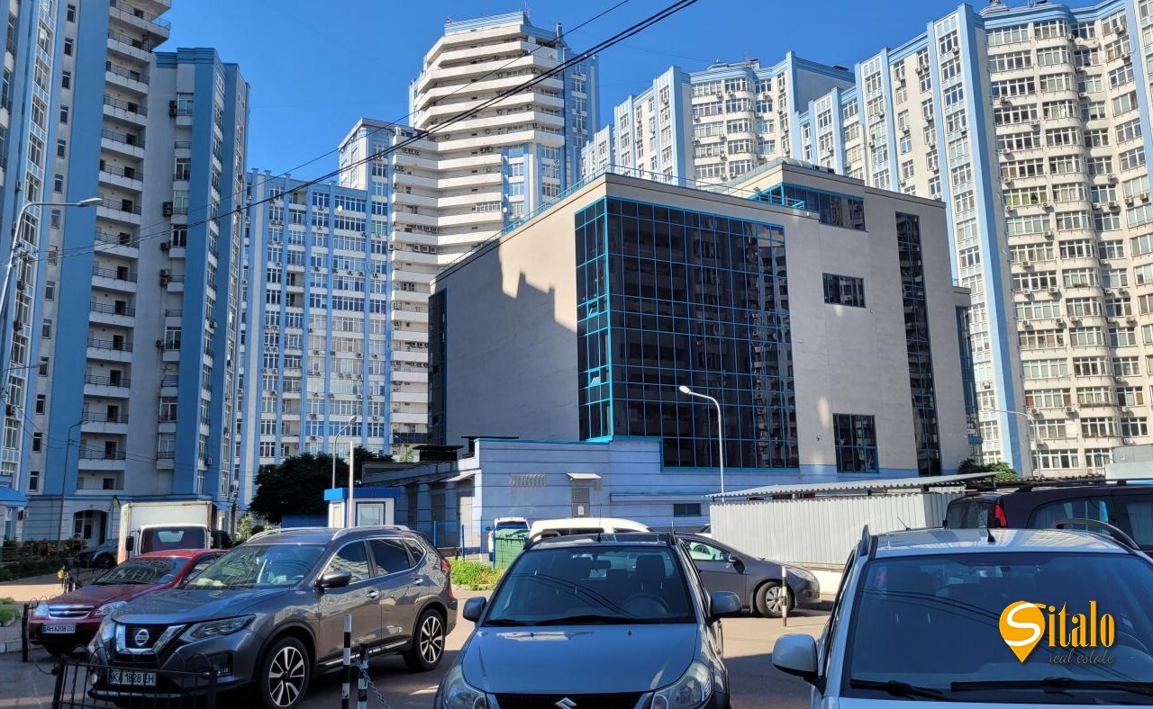 Продаж 3-кімнатної квартири 87 м², Дніпровська наб., 26