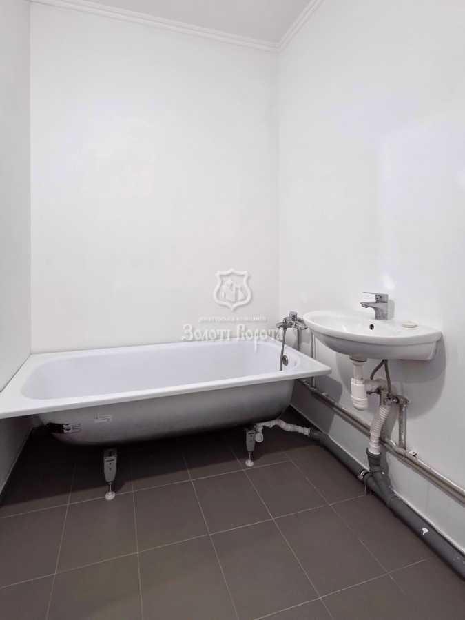 Продажа 1-комнатной квартиры 50 м², Академика Глушкова просп., 1 ПАВ 5