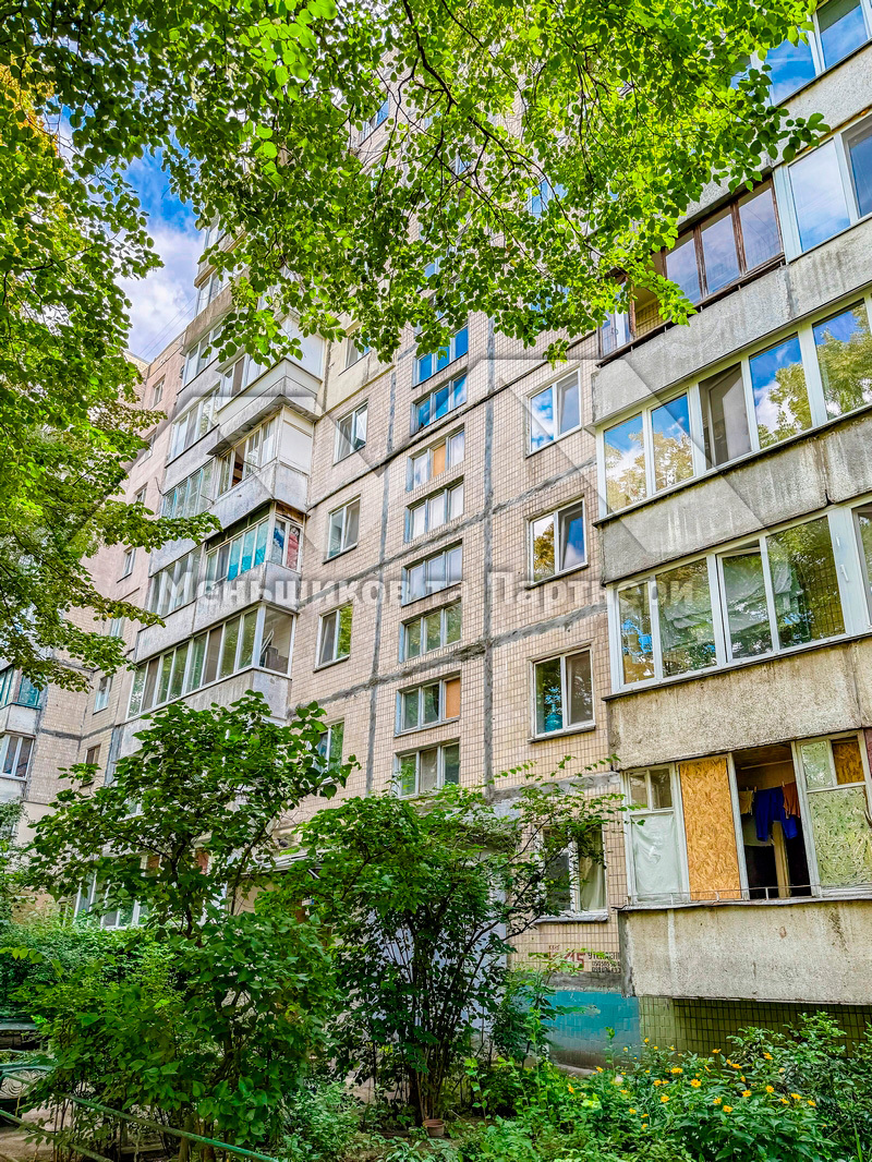 Продаж 3-кімнатної квартири 58 м², Дегтярівська вул., 10