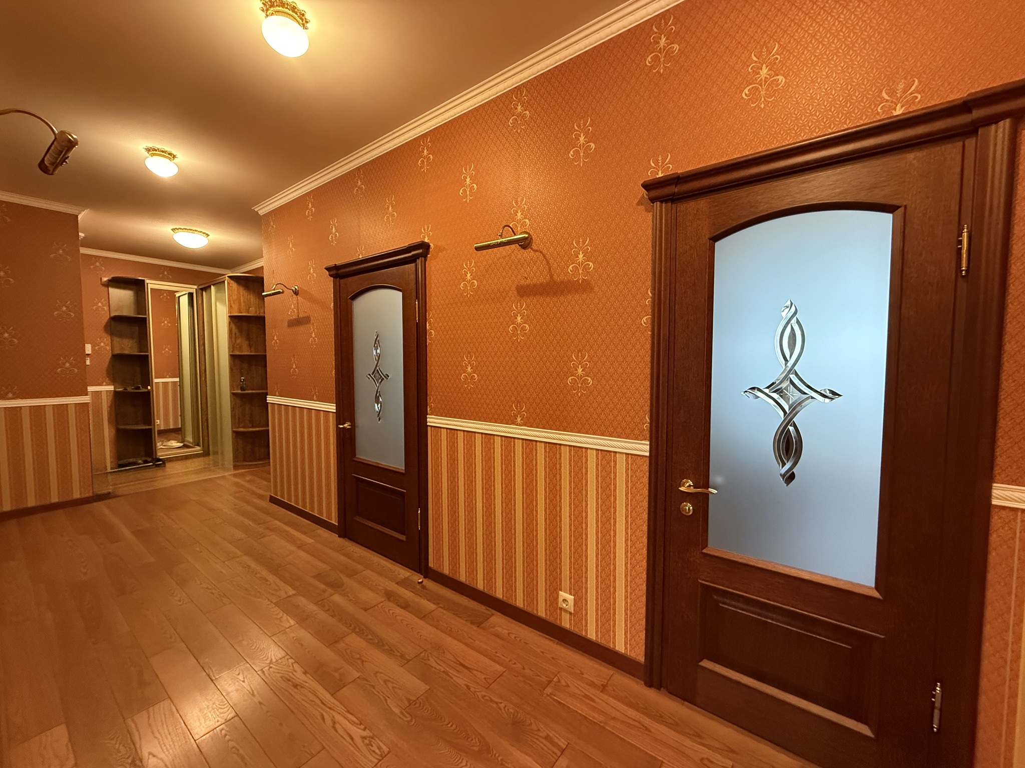 Продаж 5-кімнатної квартири 185 м², Вишгородська вул., 45Б/2