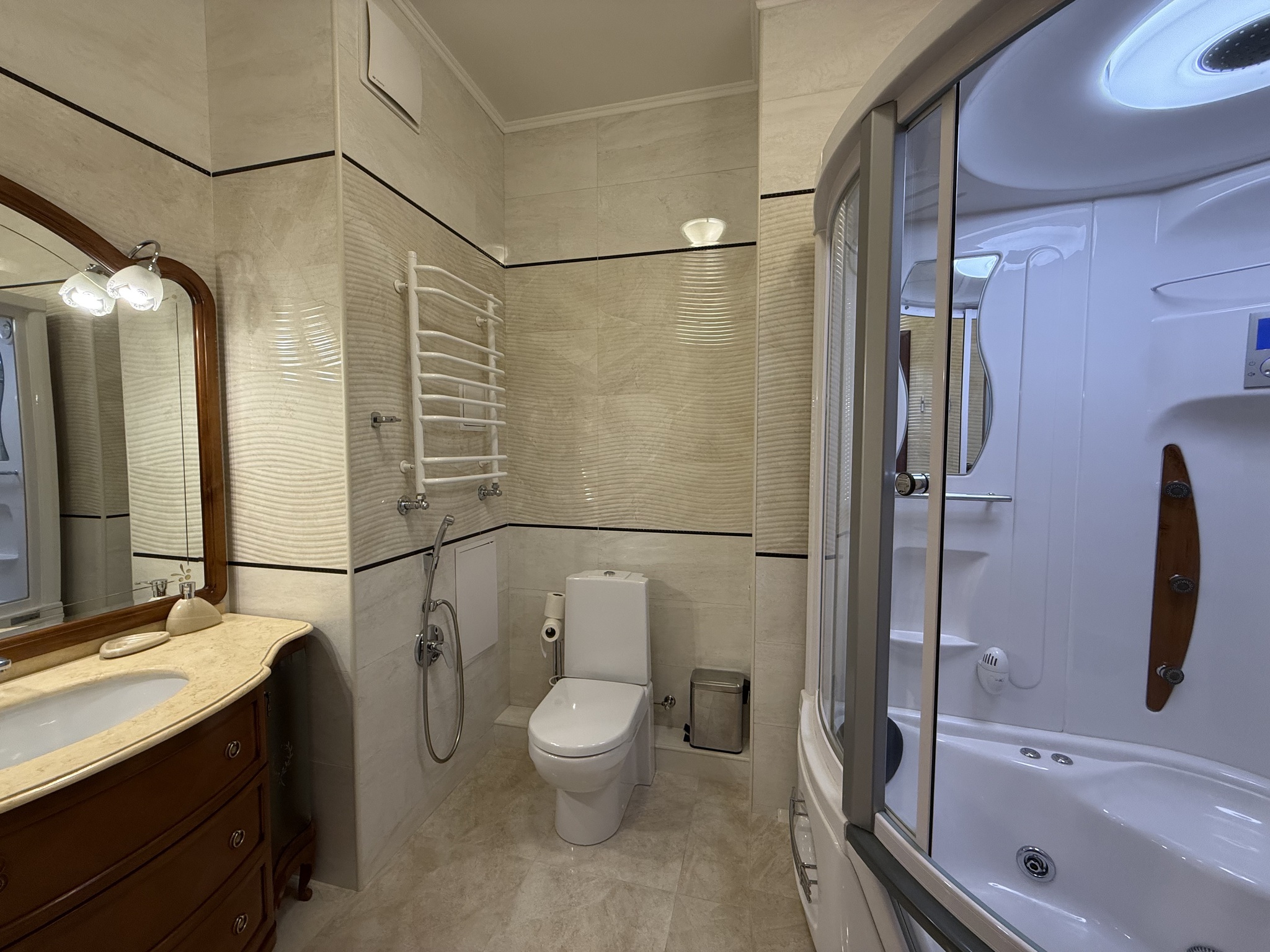 Продаж 5-кімнатної квартири 185 м², Вишгородська вул., 45Б/2