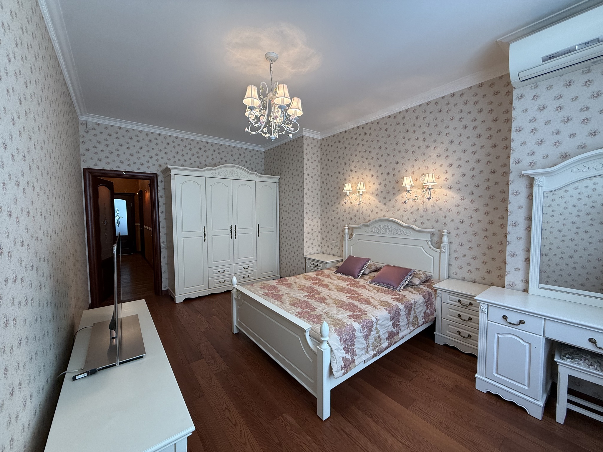 Продаж 5-кімнатної квартири 185 м², Вишгородська вул., 45Б/2