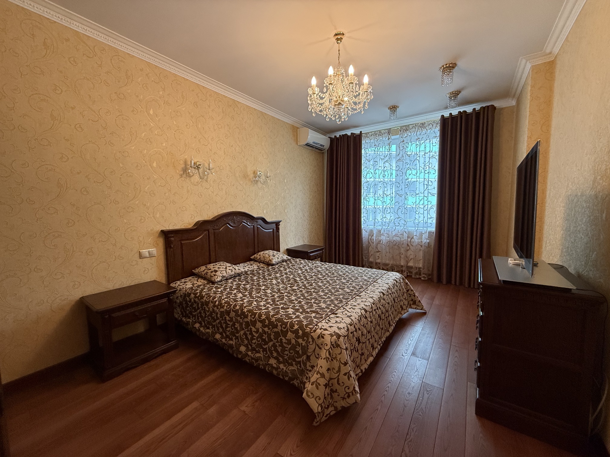 Продаж 5-кімнатної квартири 185 м², Вишгородська вул., 45Б/2