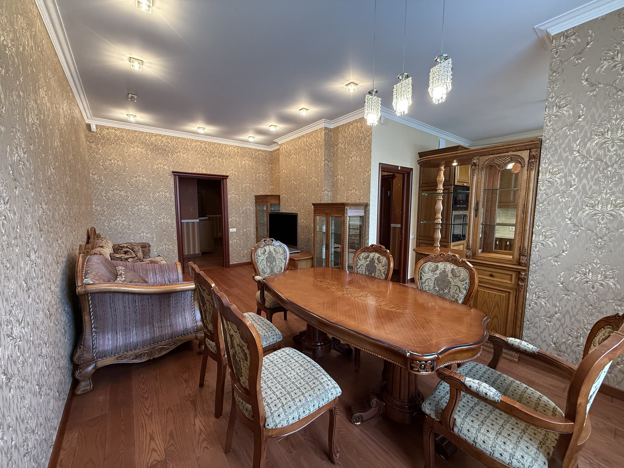 Продаж 5-кімнатної квартири 185 м², Вишгородська вул., 45Б/2