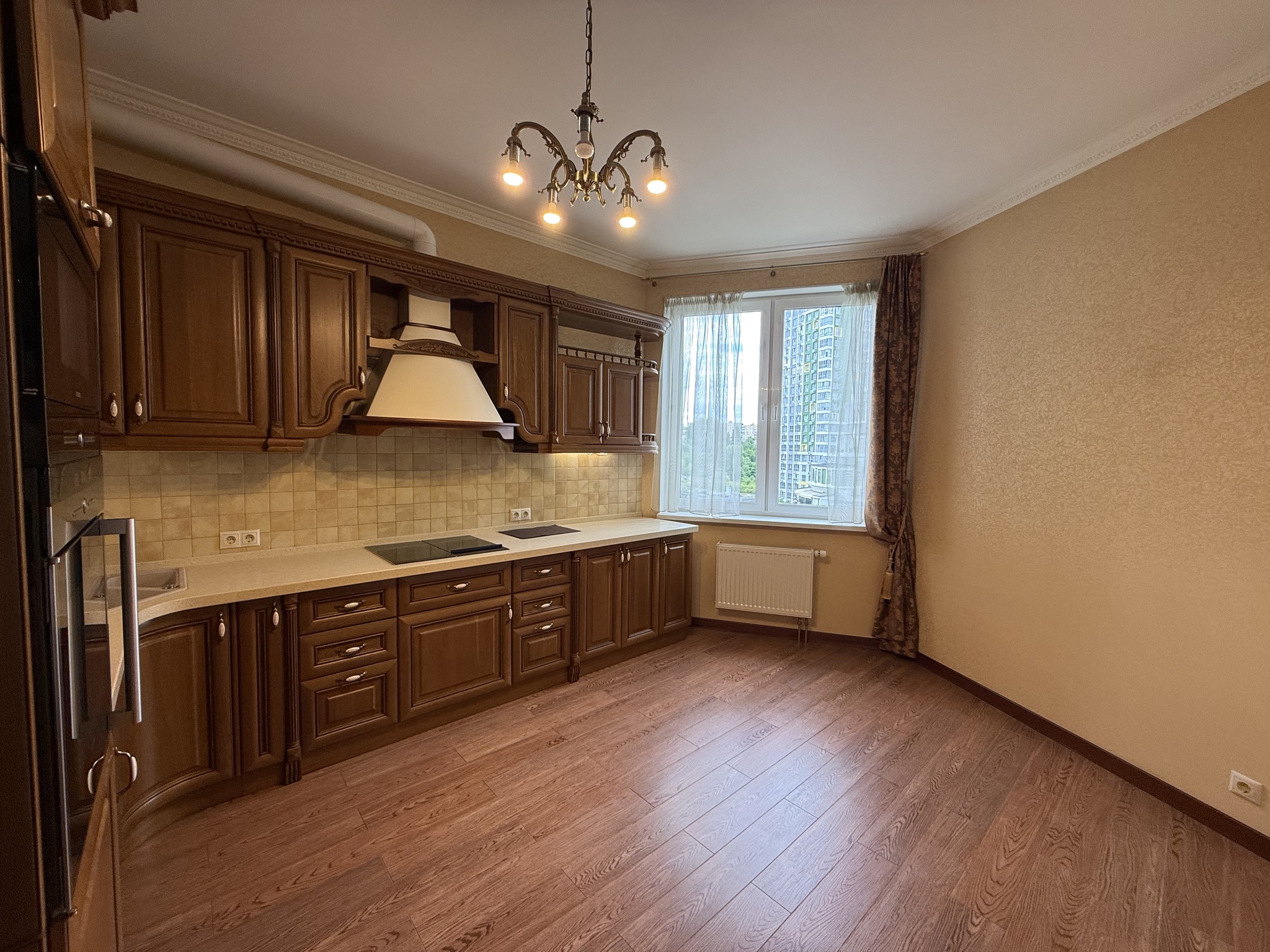 Продаж 5-кімнатної квартири 185 м², Вишгородська вул., 45Б/2