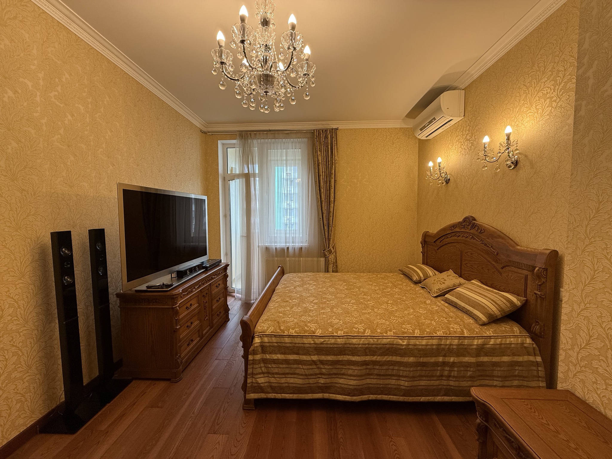 Продаж 5-кімнатної квартири 185 м², Вишгородська вул., 45Б/2