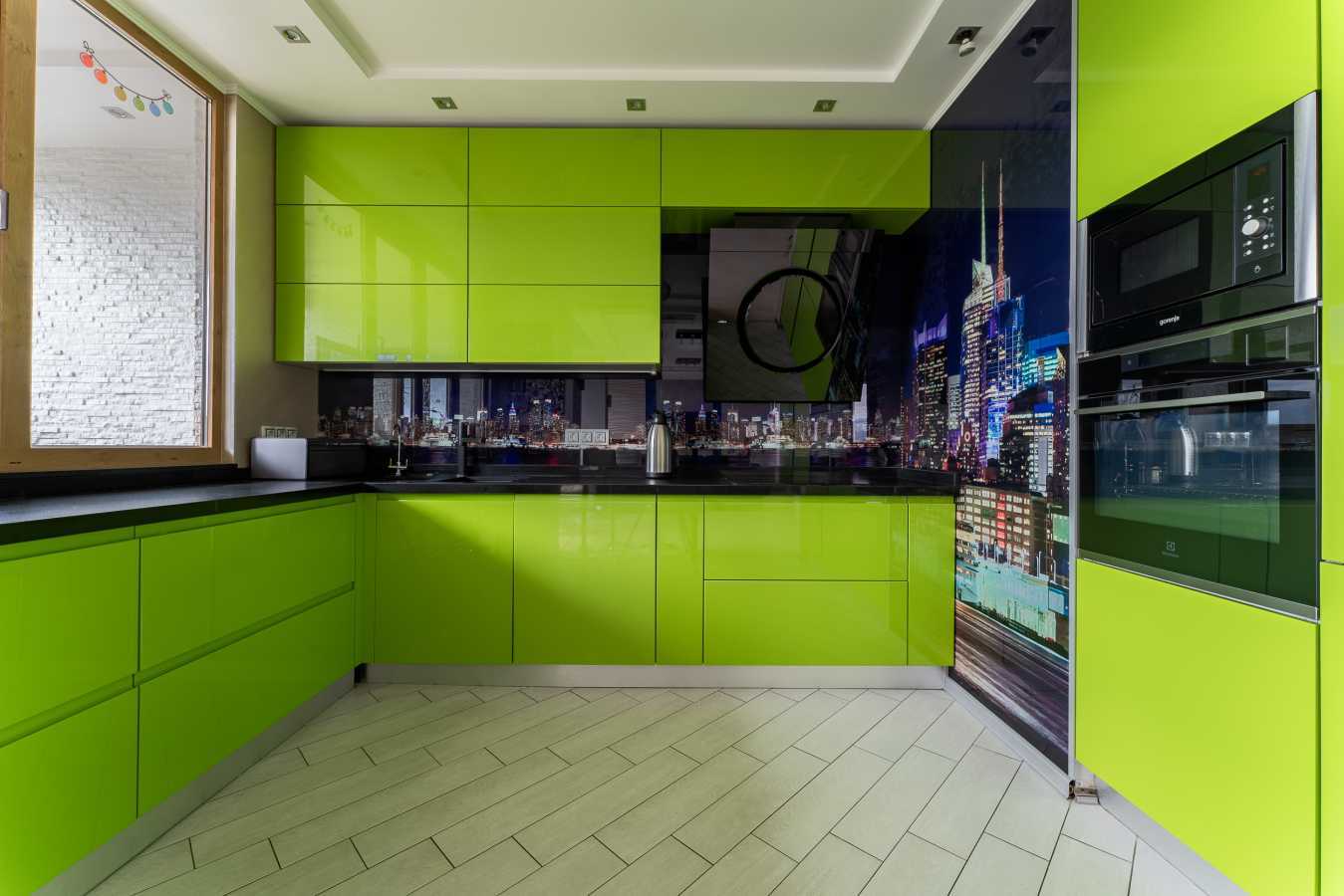 Продажа 4-комнатной квартиры 150 м², Авиаконструктора Игоря Сикорского ул., 1