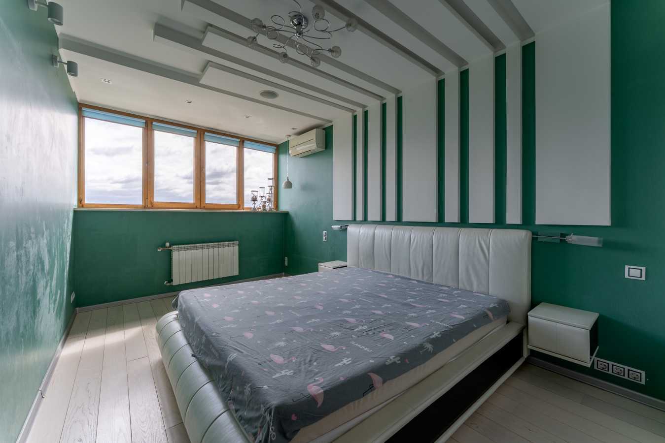 Продажа 4-комнатной квартиры 150 м², Авиаконструктора Игоря Сикорского ул., 1