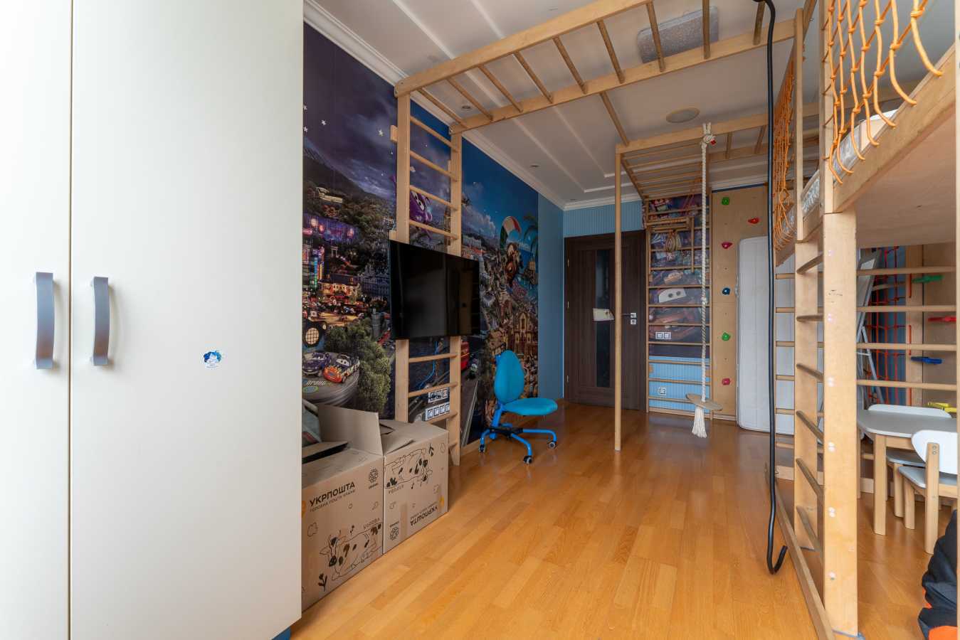 Продажа 4-комнатной квартиры 150 м², Авиаконструктора Игоря Сикорского ул., 1