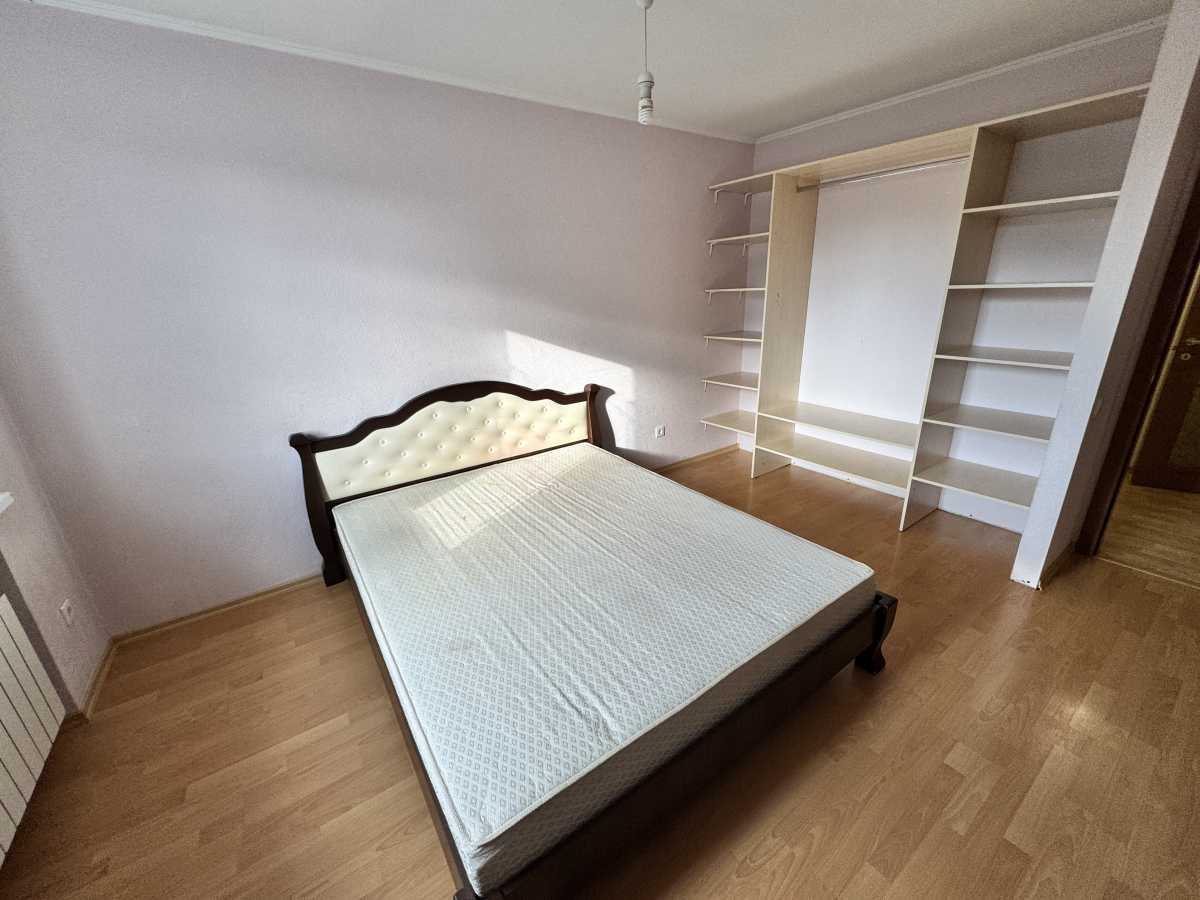 Продажа 4-комнатной квартиры 130 м², Звездный бул., 1