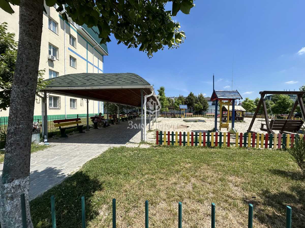 Продаж 5-кімнатної квартири 109.6 м², Спортивна вул., 18