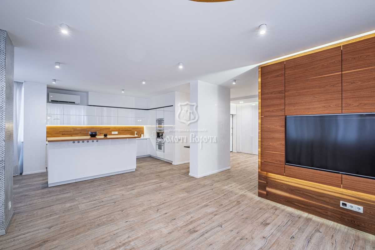 Продажа 3-комнатной квартиры 117.5 м², Анны Ахматовой ул., 13Д