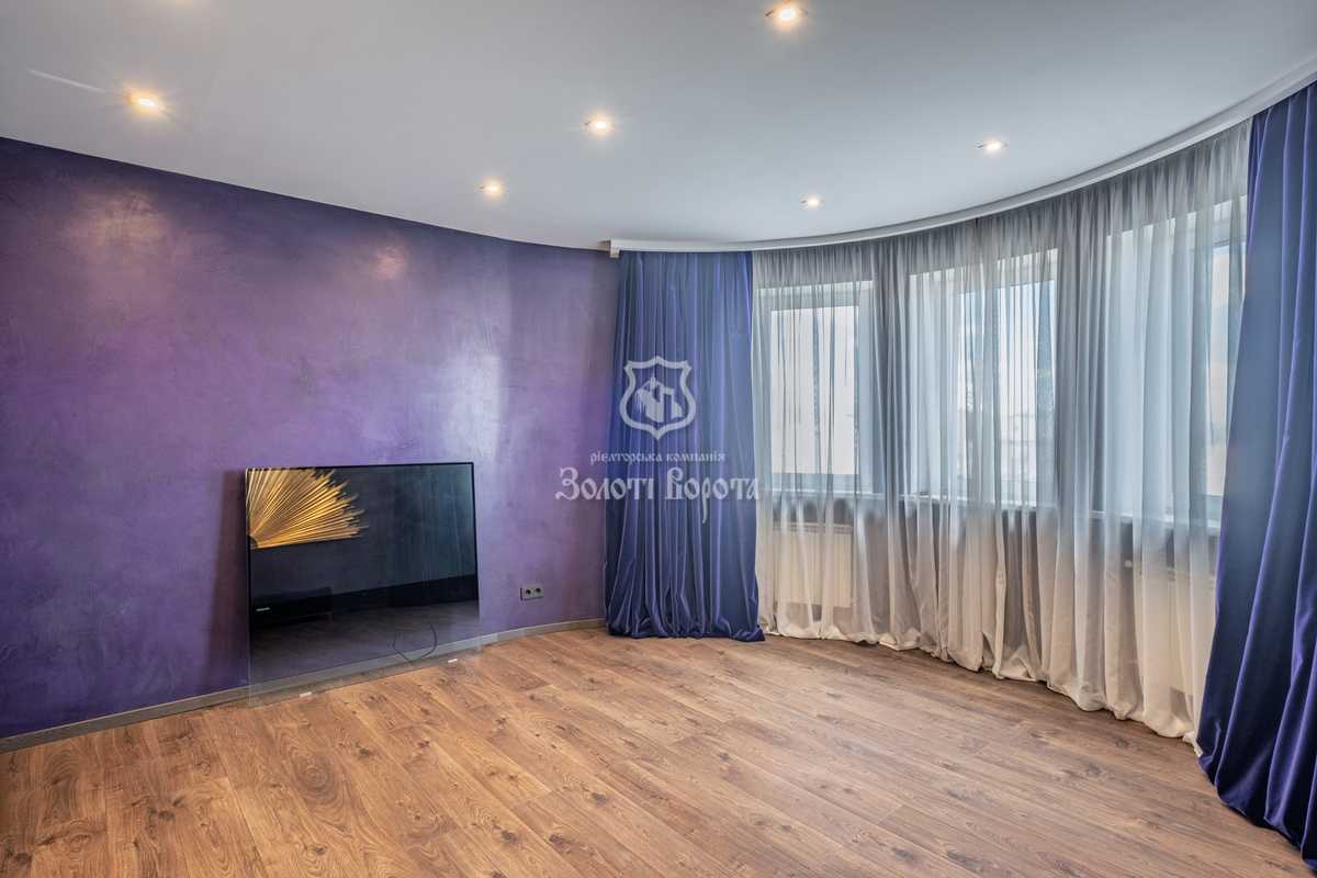 Продажа 3-комнатной квартиры 117.5 м², Анны Ахматовой ул., 13Д