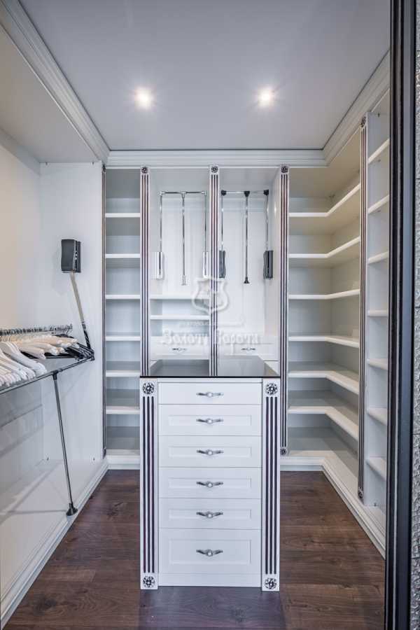 Продажа 3-комнатной квартиры 117.5 м², Анны Ахматовой ул., 13Д