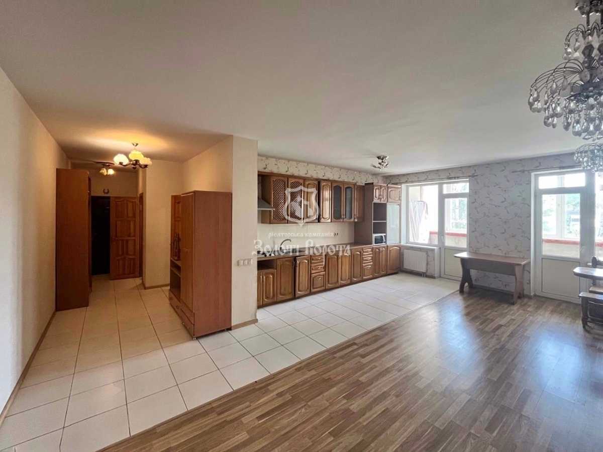 Продаж 2-кімнатної квартири 76.1 м², Академічна, 28
