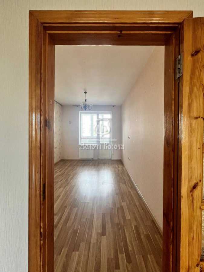 Продаж 2-кімнатної квартири 76.1 м², Академічна, 28