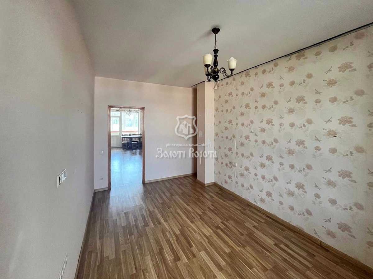 Продаж 2-кімнатної квартири 76.1 м², Академічна, 28