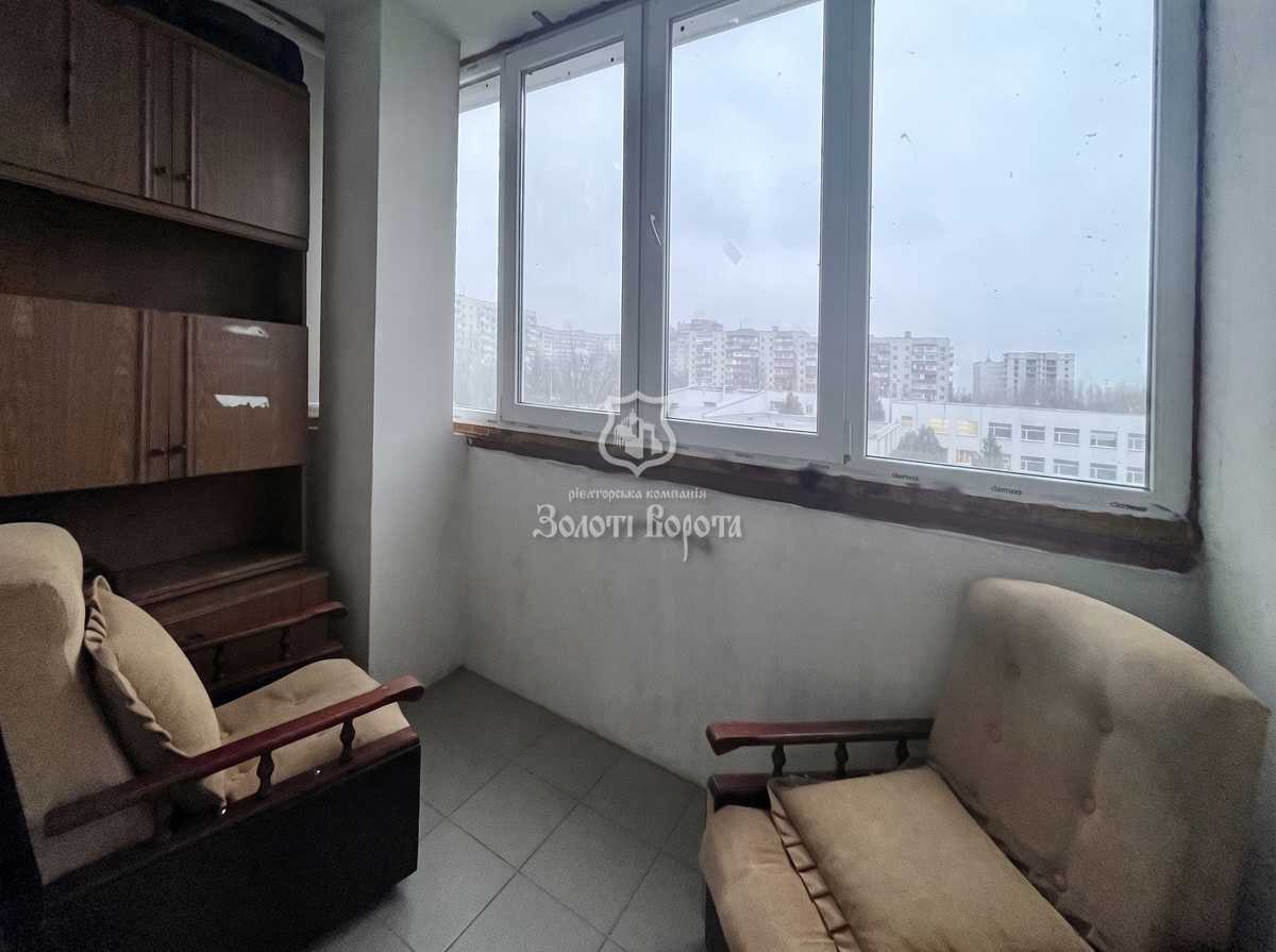Продаж 2-кімнатної квартири 76.1 м², Академічна, 28