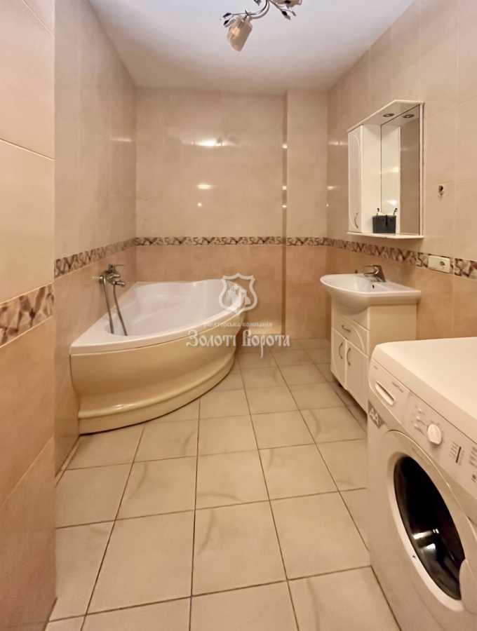 Продаж 2-кімнатної квартири 76.1 м², Академічна, 28