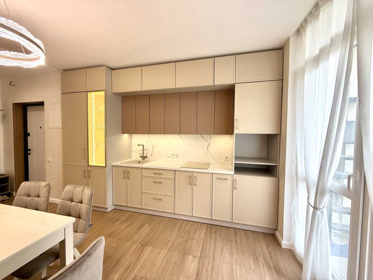 Продажа 2-комнатной квартиры 64 м², Чорновола ул., 17
