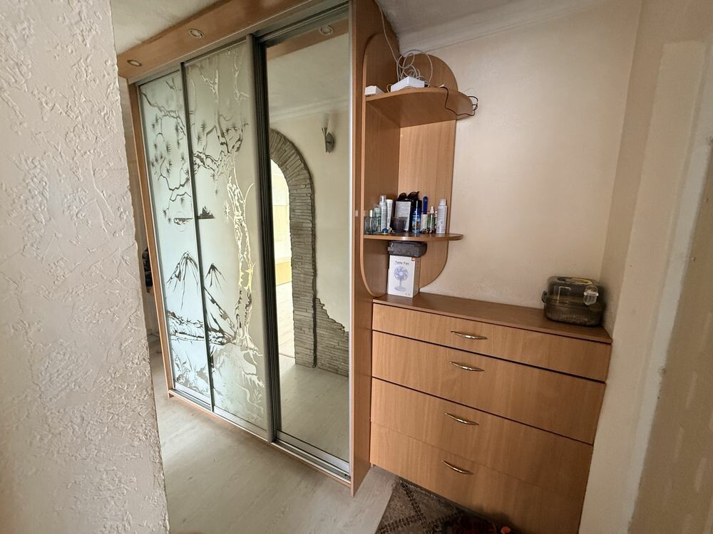 Продаж 4-кімнатної квартири 83 м², Гладкова вул.