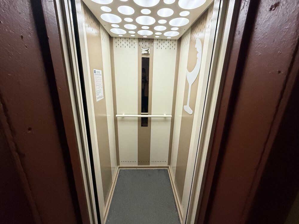 Продаж 4-кімнатної квартири 83 м², Гладкова вул.