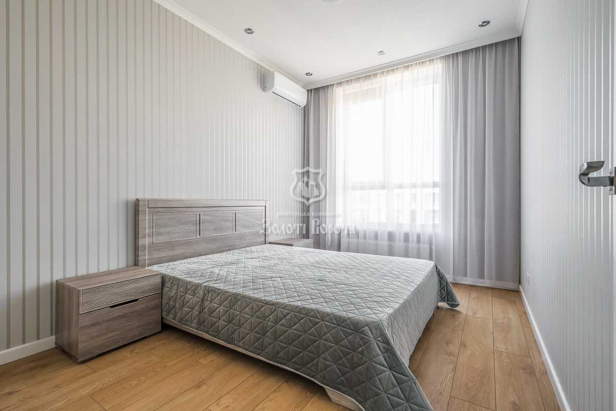 Продажа 5-комнатной квартиры 98.3 м², Мартынова просп., 9