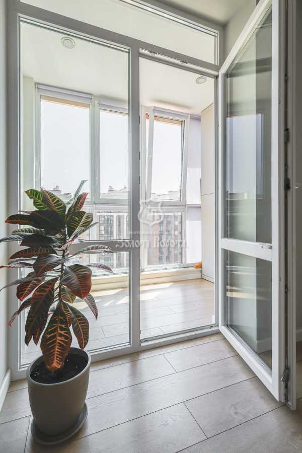Продажа 5-комнатной квартиры 98.3 м², Мартынова просп., 9