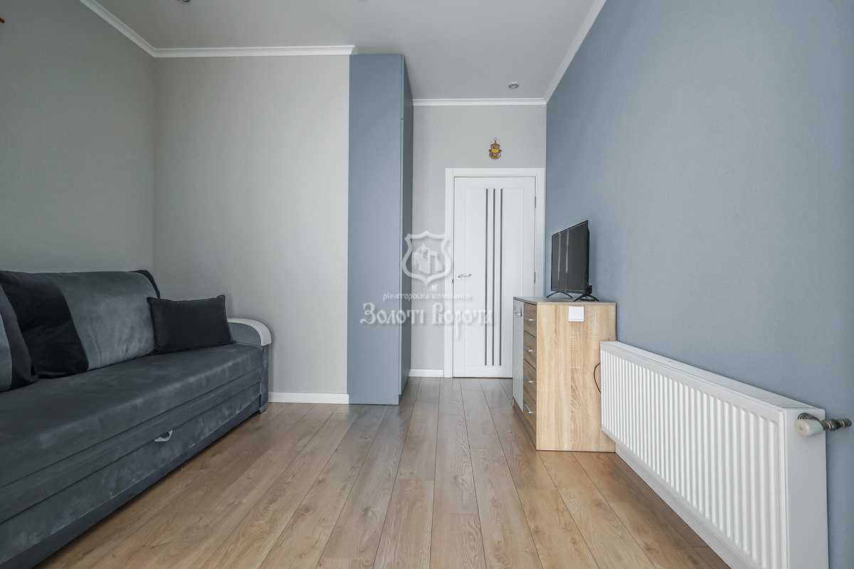 Продажа 5-комнатной квартиры 98.3 м², Мартынова просп., 9
