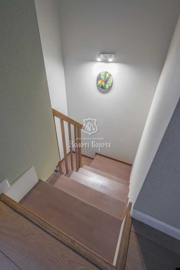 Продажа 5-комнатной квартиры 98.3 м², Мартынова просп., 9