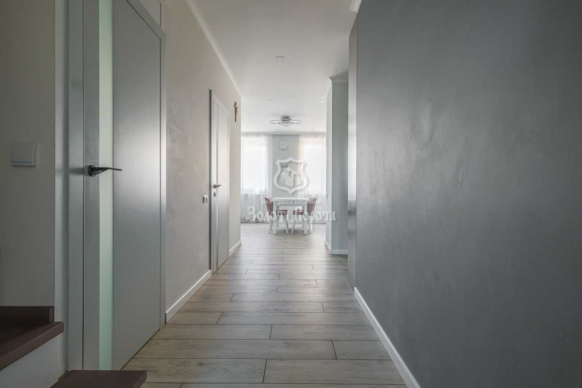 Продажа 5-комнатной квартиры 98.3 м², Мартынова просп., 9
