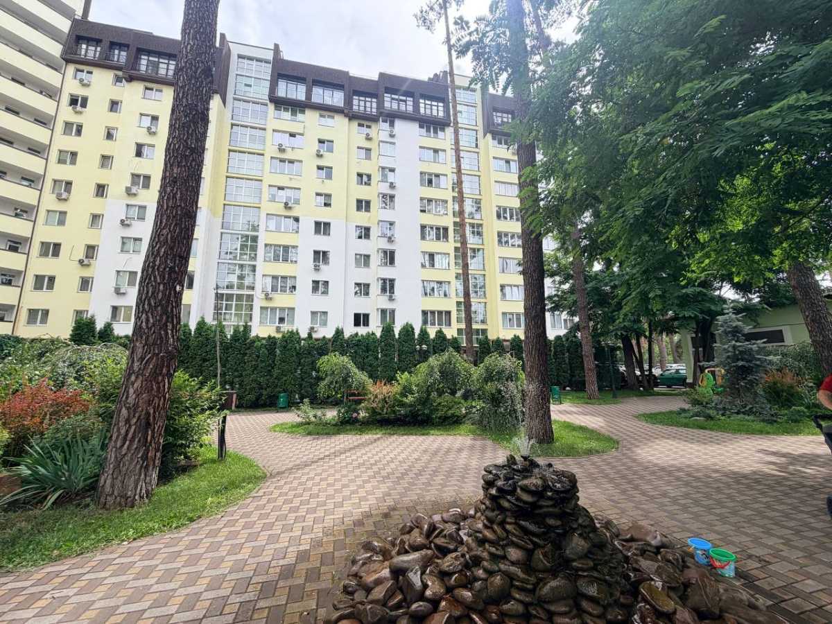 Продажа 2-комнатной квартиры 83 м², 11-я Линия ул., 4