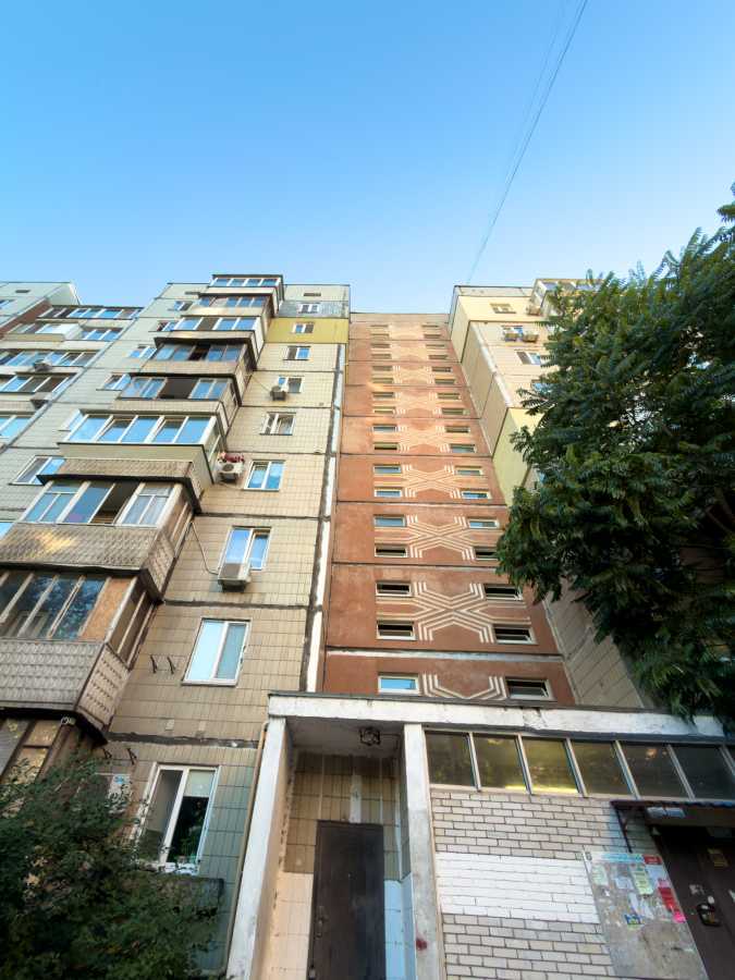 Продажа 1-комнатной квартиры 36 м², Радужная ул., 69