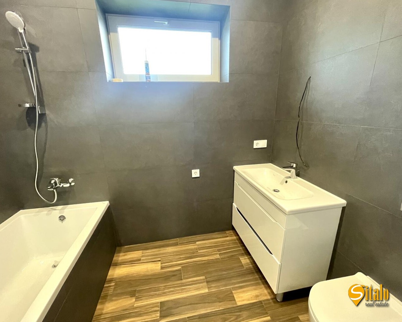 Продаж будинку 144 м²