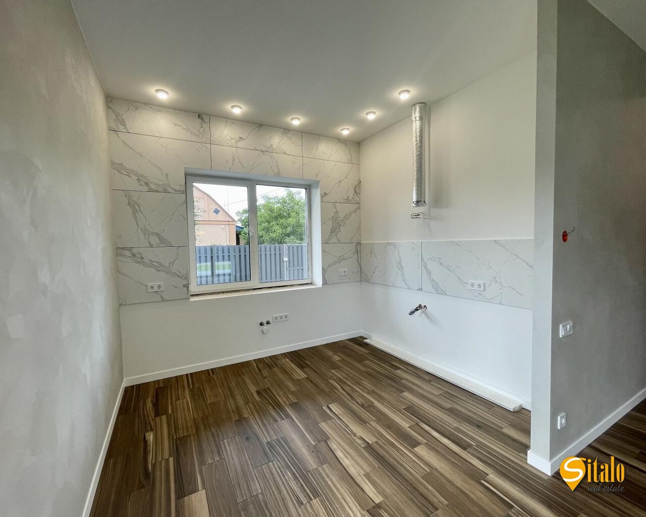 Продаж будинку 144 м²