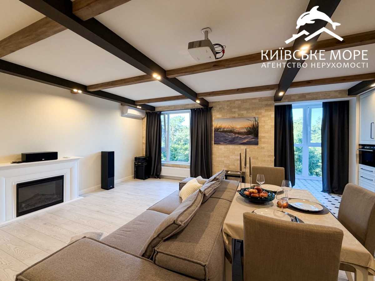 Продаж 3-кімнатної квартири 90 м², Воскресенська вул., 18